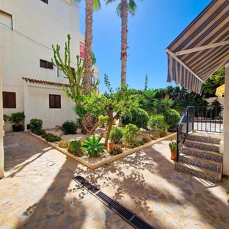 Residential With Pool, 500 Meters To The Beach Oriola  Exterior foto
